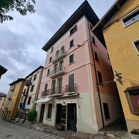 Old Village Apartment Ponte Di Legno Exterior photo